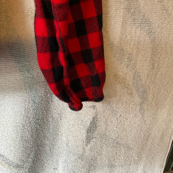 Abercrombie kids Red black checkered top - Picture 6 of 6